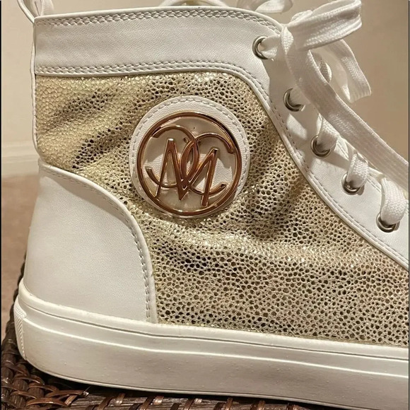 Catherine Malandrino Ankle Sneakers/Booties Lace up. Gold snakeskin. Y2K style. - Picture 3 of 13